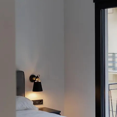 Centre Apartment *